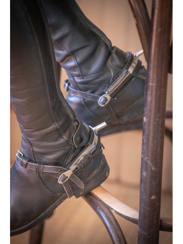 PROTEGE EPERON EN CUIR PENELOPE LEPREVOST